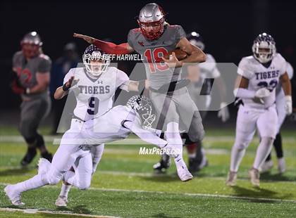 Thumbnail 3 in Mentor vs. Pickerington Central (OHSAA D1 State Semifinal) photogallery.