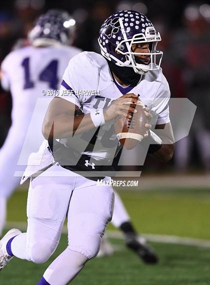 Thumbnail 2 in Mentor vs. Pickerington Central (OHSAA D1 State Semifinal) photogallery.