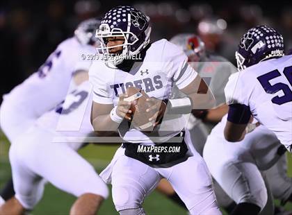 Thumbnail 2 in Mentor vs. Pickerington Central (OHSAA D1 State Semifinal) photogallery.