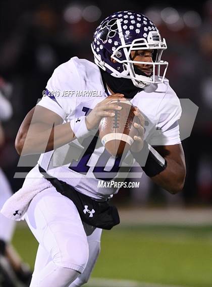 Thumbnail 3 in Mentor vs. Pickerington Central (OHSAA D1 State Semifinal) photogallery.
