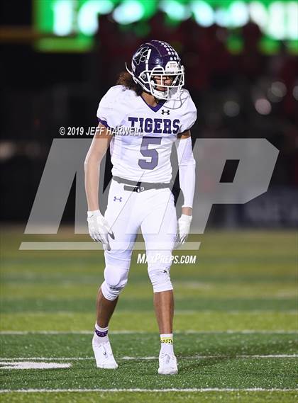Thumbnail 2 in Mentor vs. Pickerington Central (OHSAA D1 State Semifinal) photogallery.