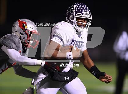 Thumbnail 3 in Mentor vs. Pickerington Central (OHSAA D1 State Semifinal) photogallery.