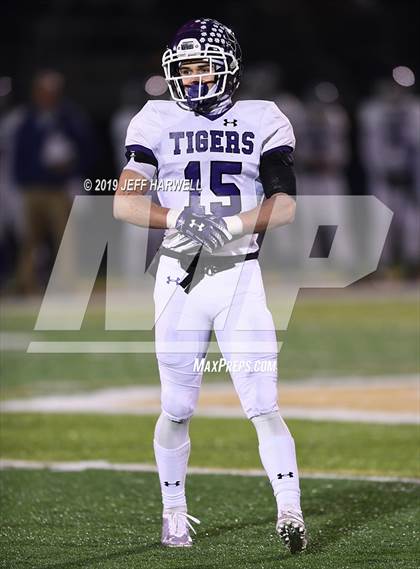 Thumbnail 3 in Mentor vs. Pickerington Central (OHSAA D1 State Semifinal) photogallery.