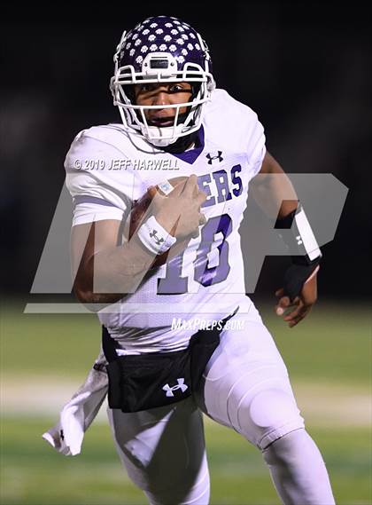 Thumbnail 3 in Mentor vs. Pickerington Central (OHSAA D1 State Semifinal) photogallery.