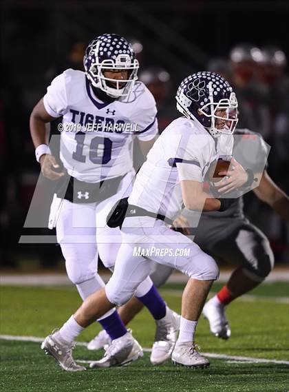 Thumbnail 1 in Mentor vs. Pickerington Central (OHSAA D1 State Semifinal) photogallery.