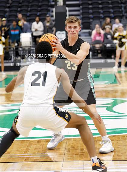 Thumbnail 2 in Snow Canyon vs. Cottonwood (UHSAA 4A Semifinals) photogallery.