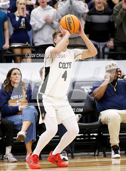 Thumbnail 3 in Snow Canyon vs. Cottonwood (UHSAA 4A Semifinals) photogallery.