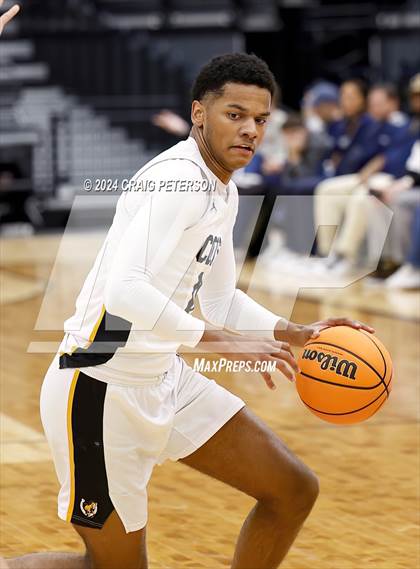 Thumbnail 2 in Snow Canyon vs. Cottonwood (UHSAA 4A Semifinals) photogallery.