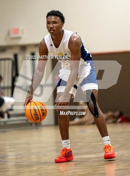 Thumbnail 1 in New Life Christian Academy vs. Living Water Christian (Veterans Showcase) photogallery.