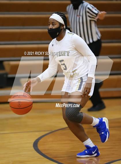 Thumbnail 1 in Belleville East @ Althoff Catholic photogallery.