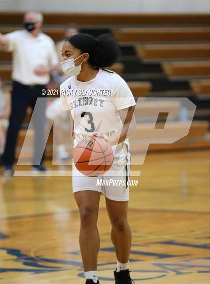 Thumbnail 2 in Belleville East @ Althoff Catholic photogallery.