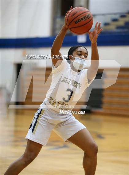 Thumbnail 3 in Belleville East @ Althoff Catholic photogallery.