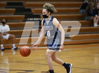 Thumbnail 2 in Belleville East @ Althoff Catholic photogallery.