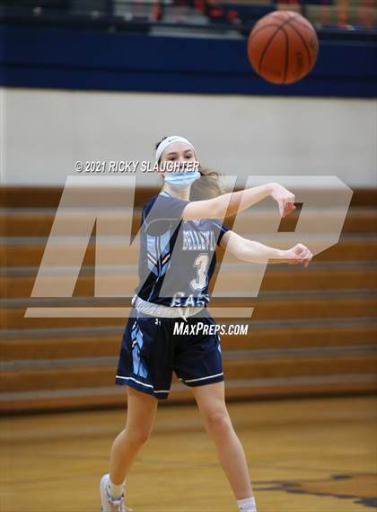 Thumbnail 2 in Belleville East @ Althoff Catholic photogallery.