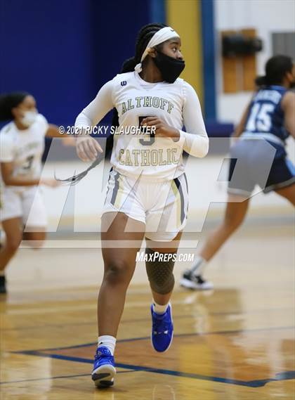 Thumbnail 3 in Belleville East @ Althoff Catholic photogallery.