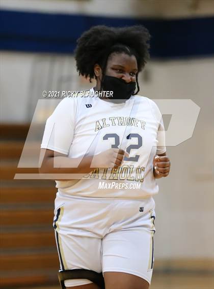 Thumbnail 2 in Belleville East @ Althoff Catholic photogallery.