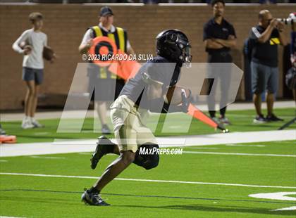 Thumbnail 3 in Tompkins vs Jordan photogallery.