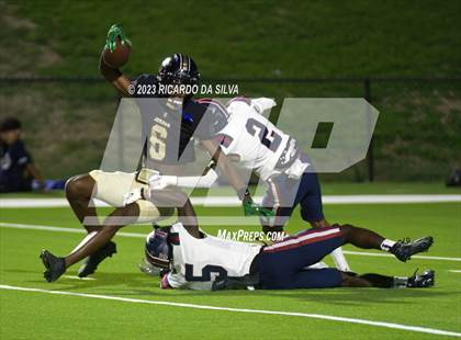 Thumbnail 1 in Tompkins vs Jordan photogallery.