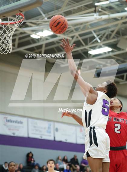 Thumbnail 1 in St. Mary Prep @ Bloomfield Hills (MHSAA Division 1 District Final) photogallery.