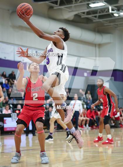 Thumbnail 2 in St. Mary Prep @ Bloomfield Hills (MHSAA Division 1 District Final) photogallery.