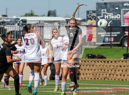 Thumbnail 2 in Wimberley vs. Randall (UIL 4A Soccer Division II Final) photogallery.