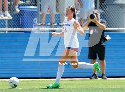 Thumbnail 1 in Wimberley vs. Randall (UIL 4A Soccer Division II Final) photogallery.