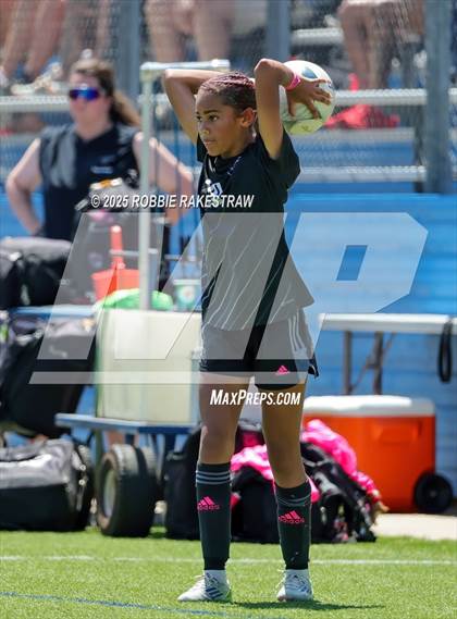 Thumbnail 2 in Wimberley vs. Randall (UIL 4A Soccer Division II Final) photogallery.