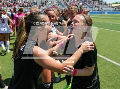 Thumbnail 2 in Wimberley vs. Randall (UIL 4A Soccer Division II Final) photogallery.
