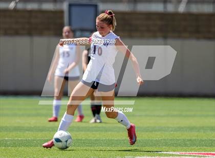 Thumbnail 2 in Wimberley vs. Randall (UIL 4A Soccer Division II Final) photogallery.