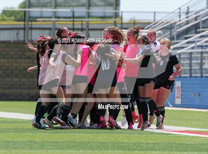 Thumbnail 1 in Wimberley vs. Randall (UIL 4A Soccer Division II Final) photogallery.
