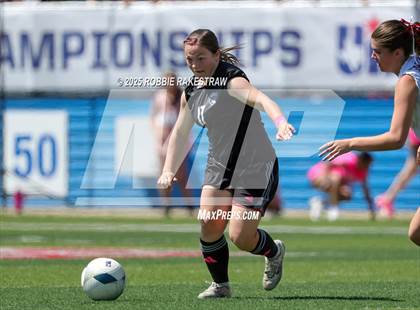 Thumbnail 2 in Wimberley vs. Randall (UIL 4A Soccer Division II Final) photogallery.