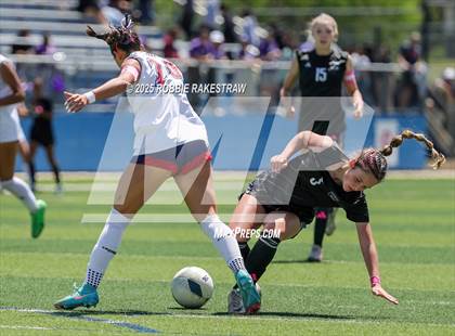 Thumbnail 2 in Wimberley vs. Randall (UIL 4A Soccer Division II Final) photogallery.