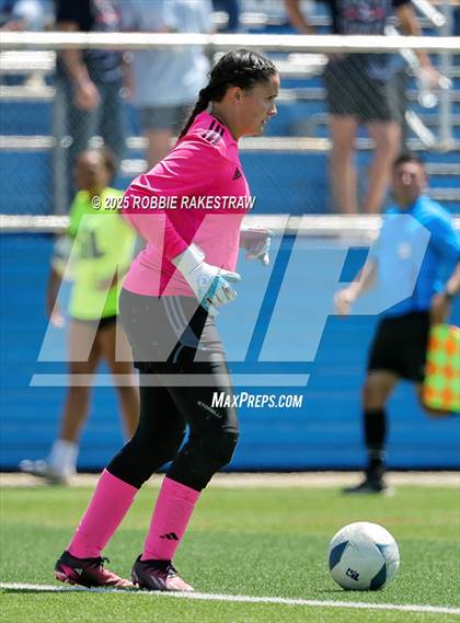 Thumbnail 2 in Wimberley vs. Randall (UIL 4A Soccer Division II Final) photogallery.