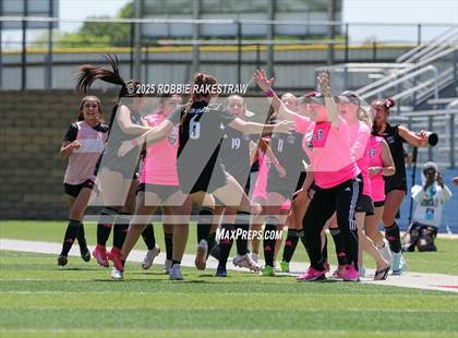 Thumbnail 2 in Wimberley vs. Randall (UIL 4A Soccer Division II Final) photogallery.