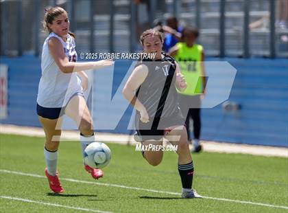 Thumbnail 2 in Wimberley vs. Randall (UIL 4A Soccer Division II Final) photogallery.