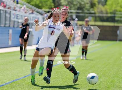 Thumbnail 1 in Wimberley vs. Randall (UIL 4A Soccer Division II Final) photogallery.