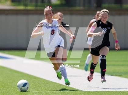 Thumbnail 3 in Wimberley vs. Randall (UIL 4A Soccer Division II Final) photogallery.