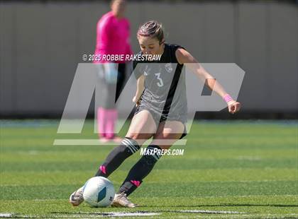 Thumbnail 1 in Wimberley vs. Randall (UIL 4A Soccer Division II Final) photogallery.