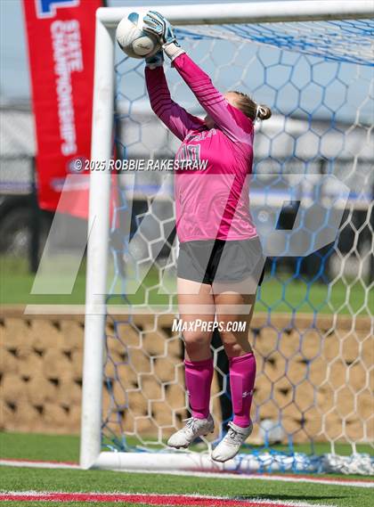 Thumbnail 1 in Wimberley vs. Randall (UIL 4A Soccer Division II Final) photogallery.