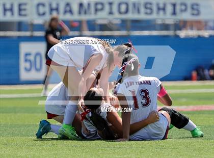 Thumbnail 3 in Wimberley vs. Randall (UIL 4A Soccer Division II Final) photogallery.