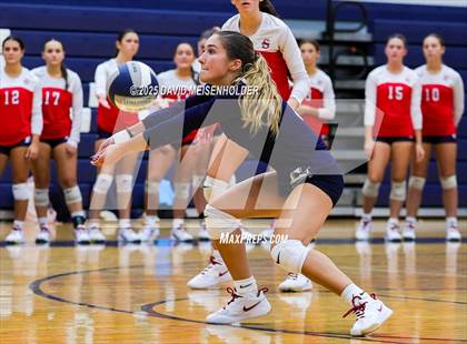 Thumbnail 3 in Smithtown East @ Smithtown West photogallery.