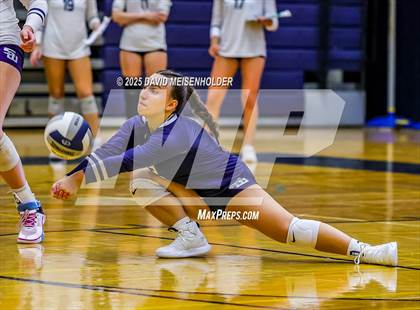 Thumbnail 3 in Smithtown East @ Smithtown West photogallery.