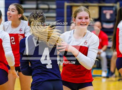 Thumbnail 3 in Smithtown East @ Smithtown West photogallery.
