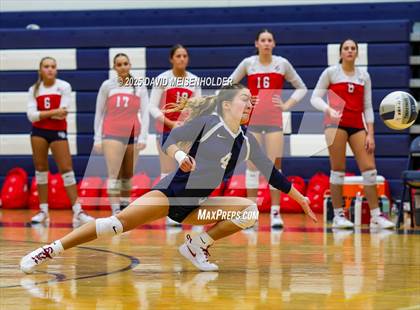 Thumbnail 3 in Smithtown East @ Smithtown West photogallery.