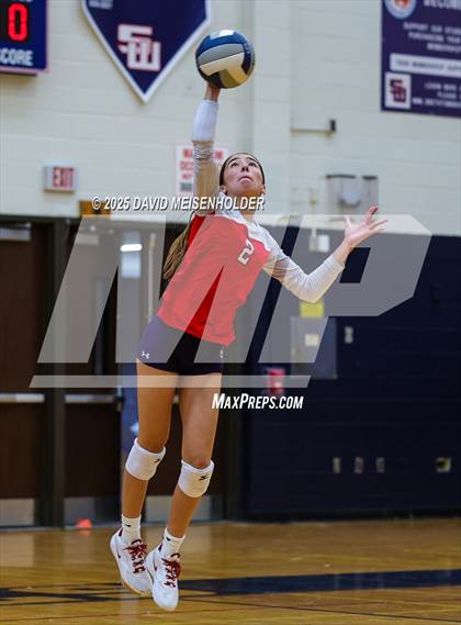 Thumbnail 3 in Smithtown East @ Smithtown West photogallery.