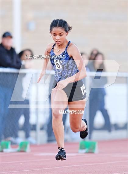 Thumbnail 1 in Esperanza vs. Portola vs. Villa Park (Tri Meet) photogallery.