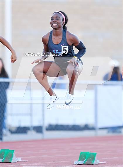 Thumbnail 3 in Esperanza vs. Portola vs. Villa Park (Tri Meet) photogallery.