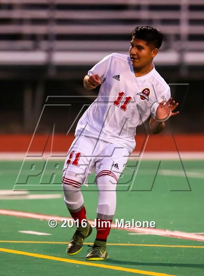 Thumbnail 2 in Moreau Catholic @ James Logan photogallery.