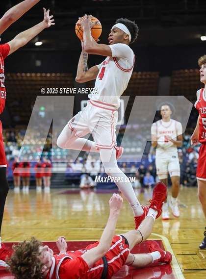 Thumbnail 3 in Regis Jesuit @ Rangeview (CHSAA 6A Great 8) photogallery.