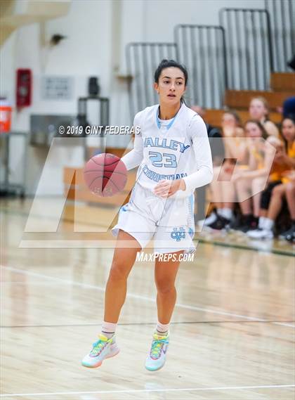 Thumbnail 3 in Valley Christian vs. Del Oro (Miramonte Showcase) photogallery.